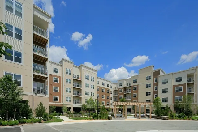 $2,706 | 30 Mill Street, Unit 218, Arlington, MA 02476