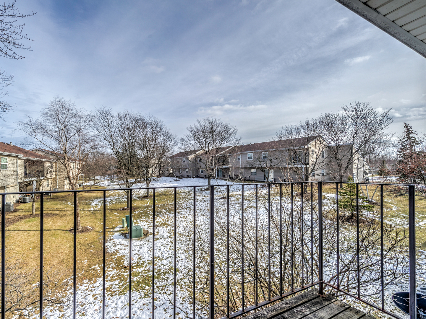 15 Gant Circle, Unit E Streamwood, IL 60107 - Photo 15 of 18 a view of a wrought iron fences