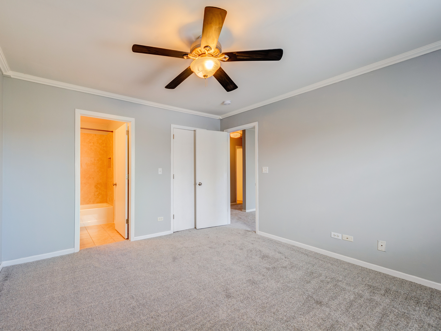 15 Gant Circle, Unit E Streamwood, IL 60107 - Photo 9 of 18 a view of an empty room with a window