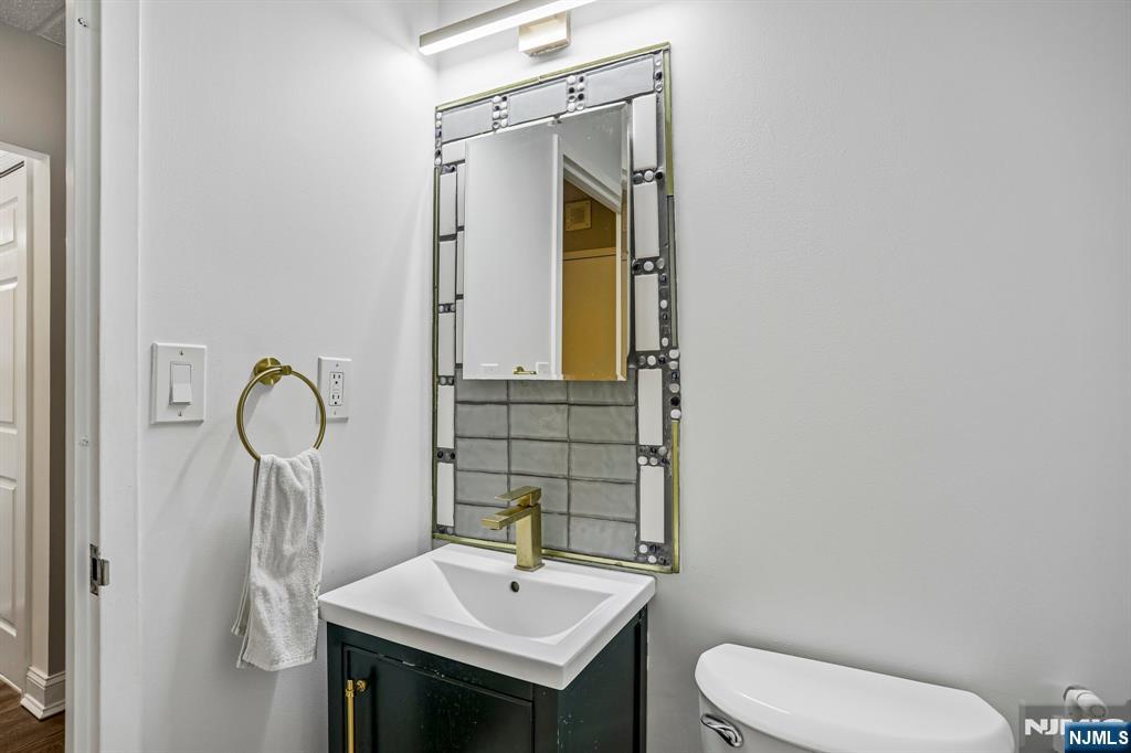 1077 River Road, Unit 211 Edgewater, NJ 07020 - Photo 18 of 25