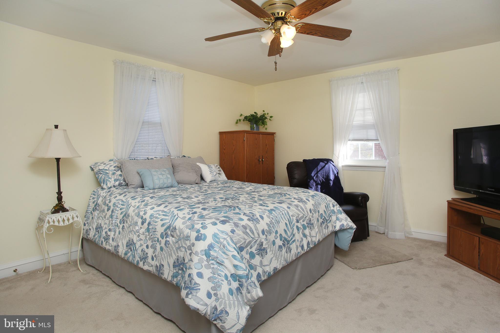 8435 Pembrook Road Philadelphia, PA 19128 - Photo 14 of 24 Gallery Image 14