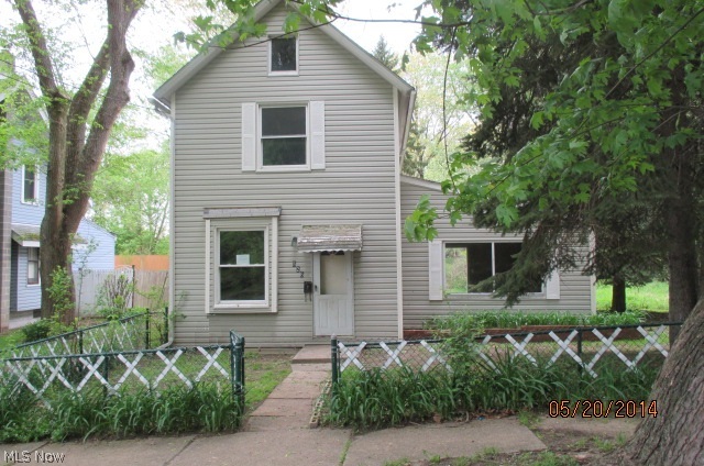 826 Springdale Street Akron, OH 44310 - Photo 1 of 10