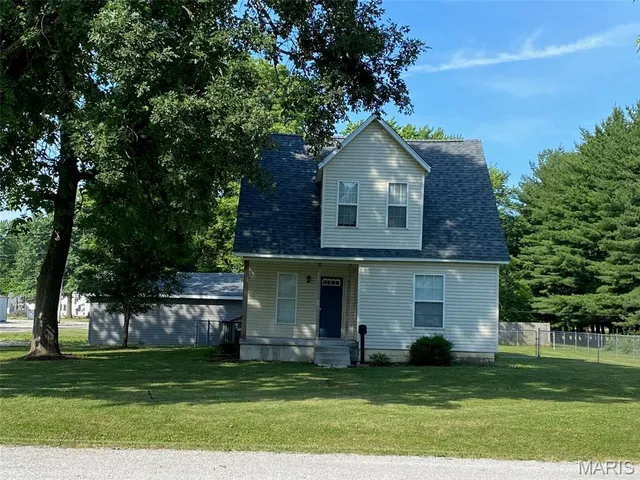 $124,500 | 201 North Vine Street, Nokomis, IL 62075