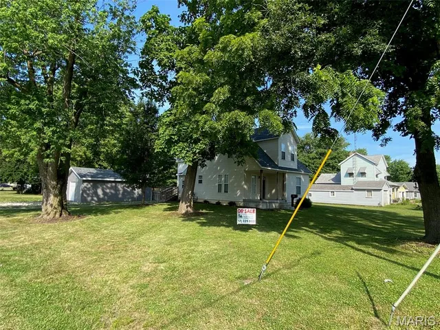 $124,500 | 201 North Vine Street, Nokomis, IL 62075