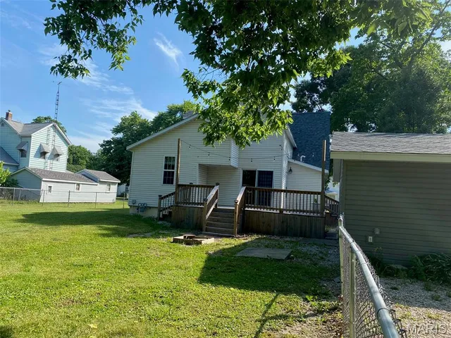 $124,500 | 201 North Vine Street, Nokomis, IL 62075
