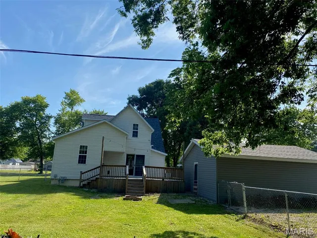 $124,500 | 201 North Vine Street, Nokomis, IL 62075