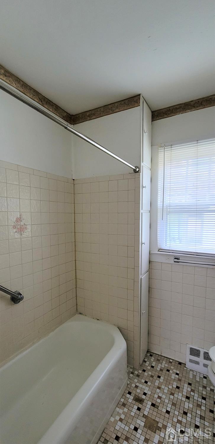 25 Heathcote Road Kingston, NJ 08528 - Photo 3 of 6 Gallery Image 3