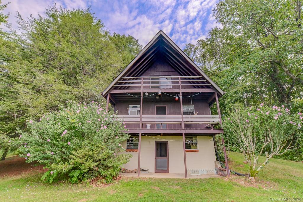 1446 Summer Road Hendersonville, NC 28792 - Photo 1 of 36 Gallery Image 1