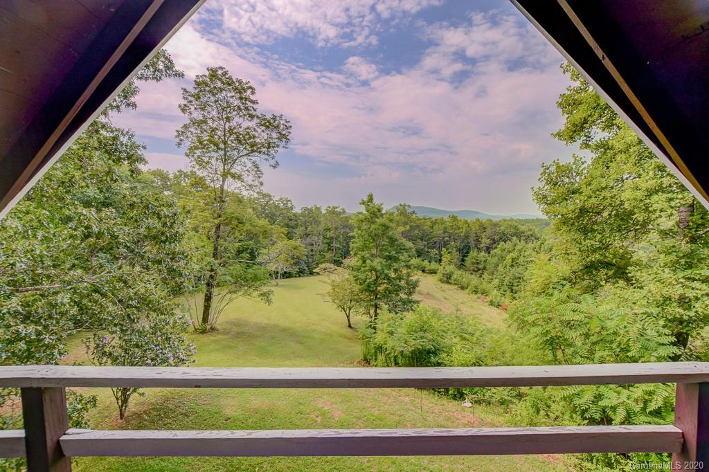 1446 Summer Road Hendersonville, NC 28792 - Photo 2 of 36 Gallery Image 2