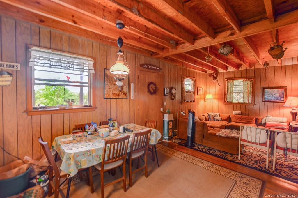 1446 Summer Road Hendersonville, NC 28792 - Photo 13 of 36 Gallery Image 13