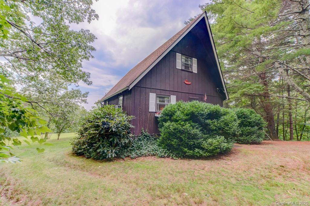 1446 Summer Road Hendersonville, NC 28792 - Photo 28 of 36 Gallery Image 28