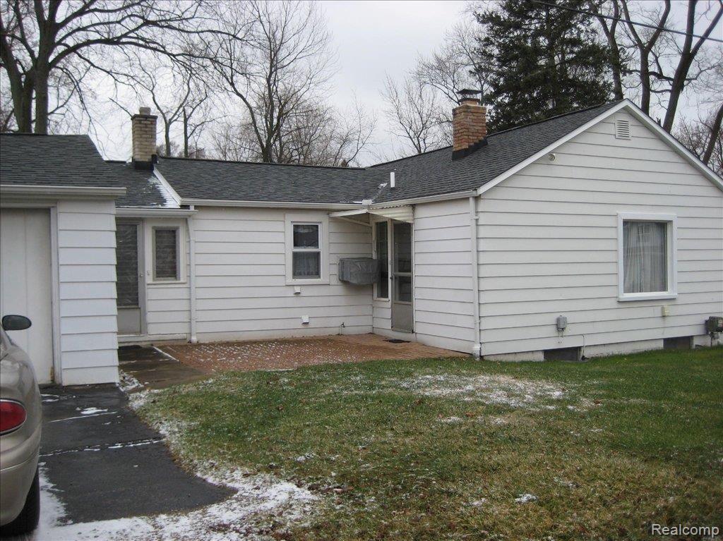 3109 York Road Rochester, MI 48309 - Photo 13 of 14 SIDE VIEW