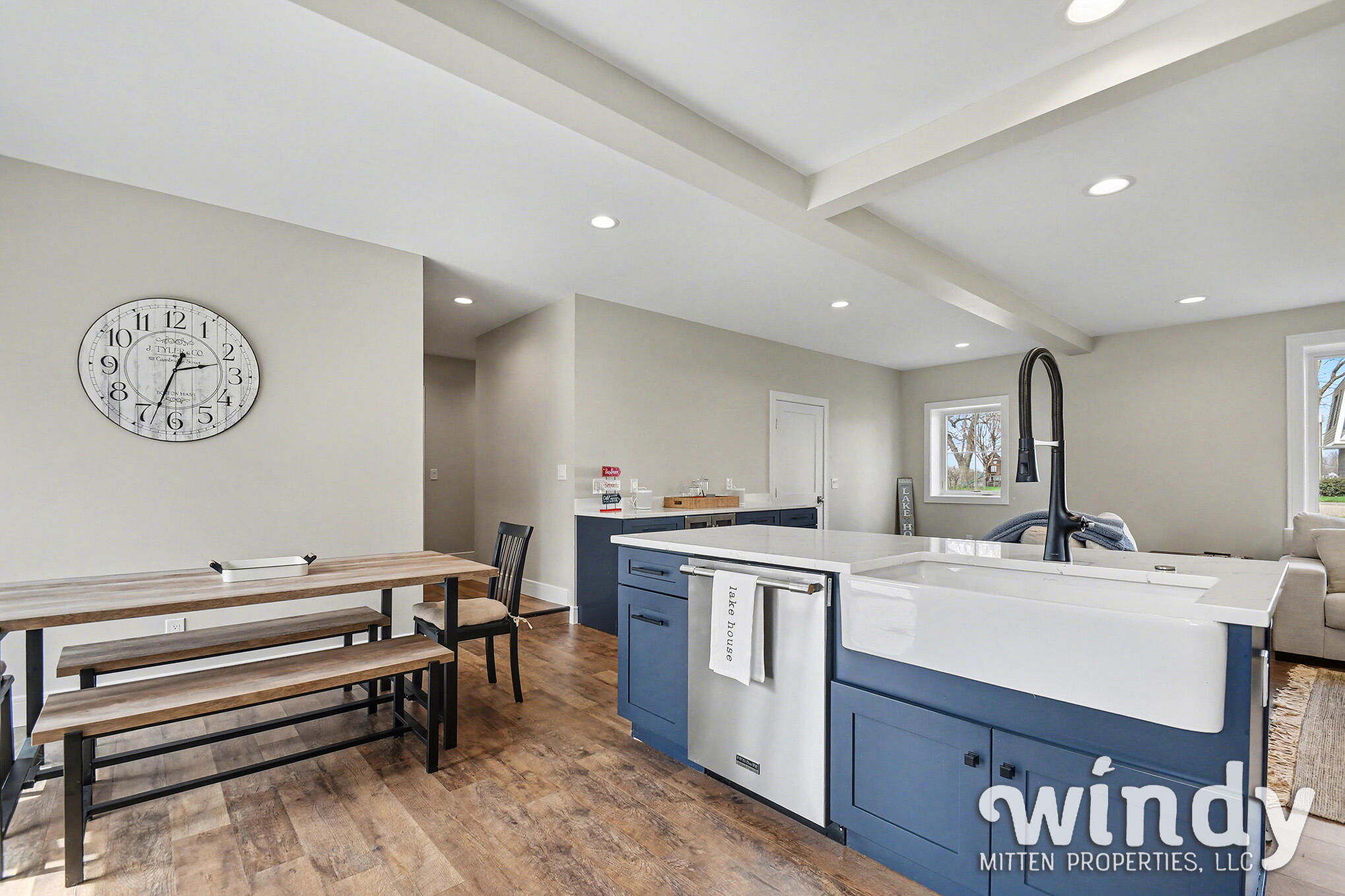 8274 Pokagon Road Watervliet, MI 49098 - Photo 11 of 45 DSC_6649