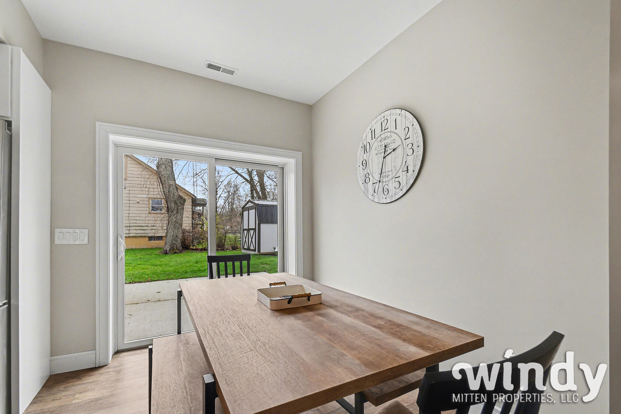 8274 Pokagon Road Watervliet, MI 49098 - Photo 8 of 45 DSC_6634
