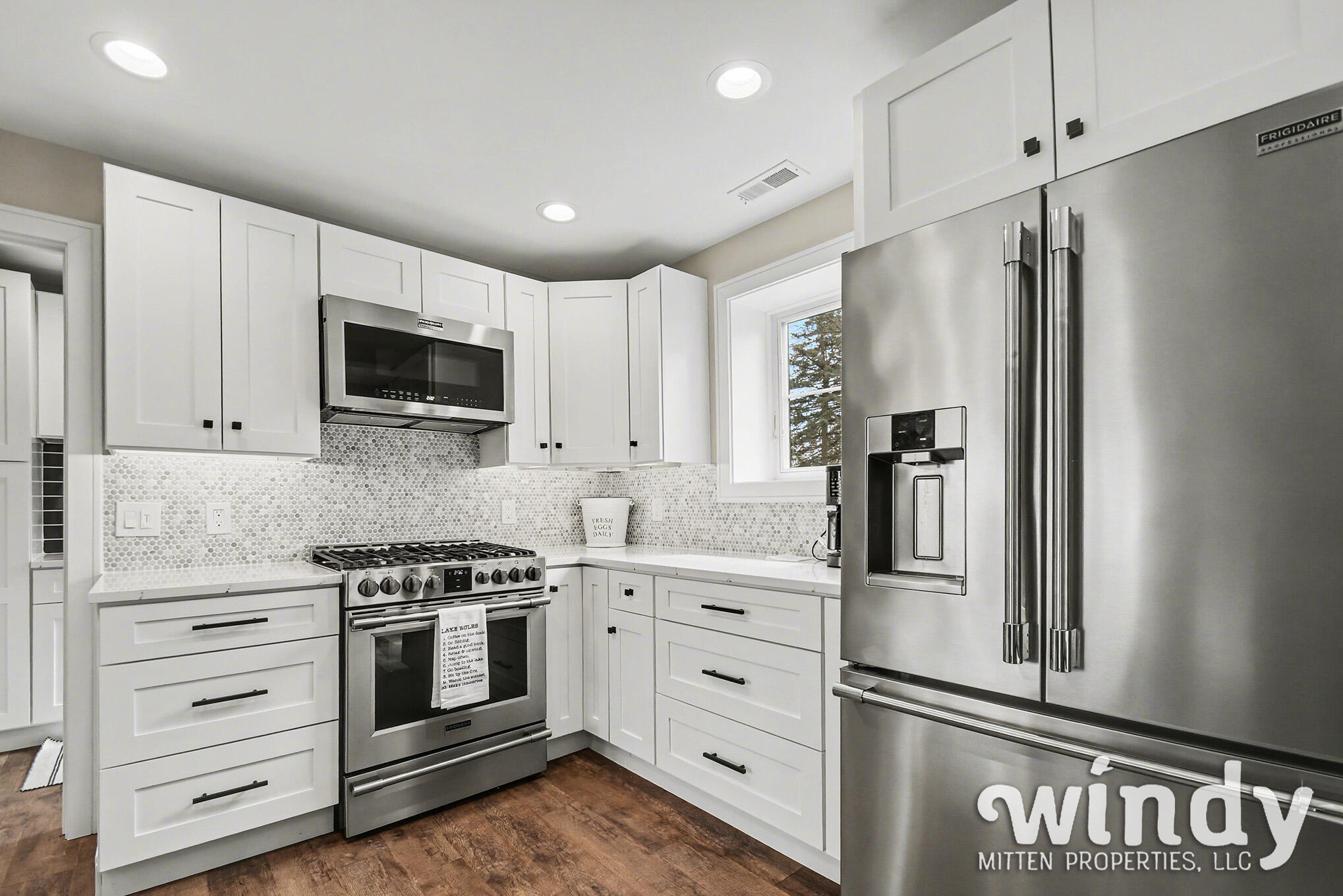8274 Pokagon Road Watervliet, MI 49098 - Photo 10 of 45 DSC_6644