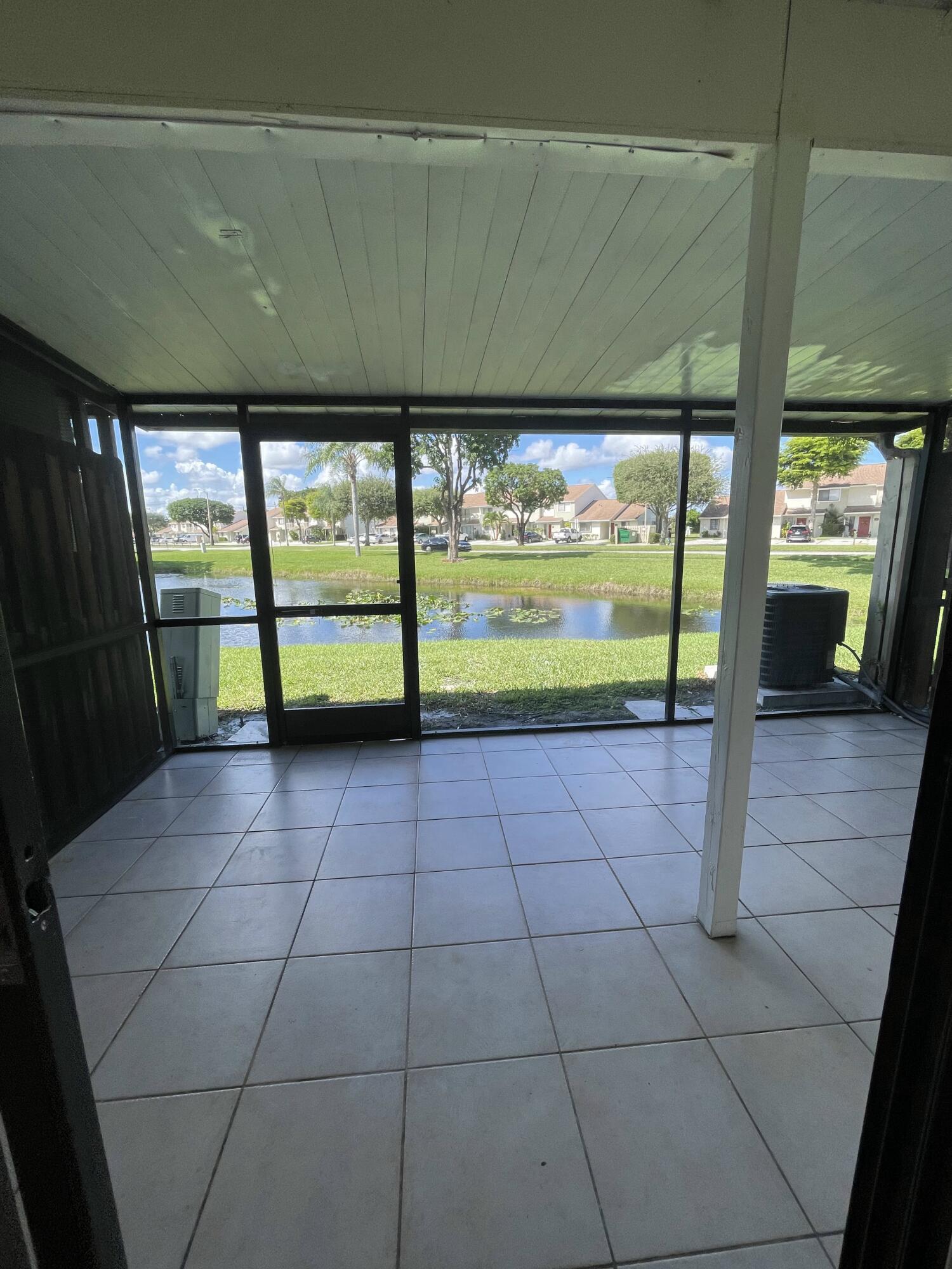 4303 Inlet Circle Greenacres, FL 33463 - Photo 9 of 24 6DF5F80A-AB88-4FEE-9083-1BC8F51049EA