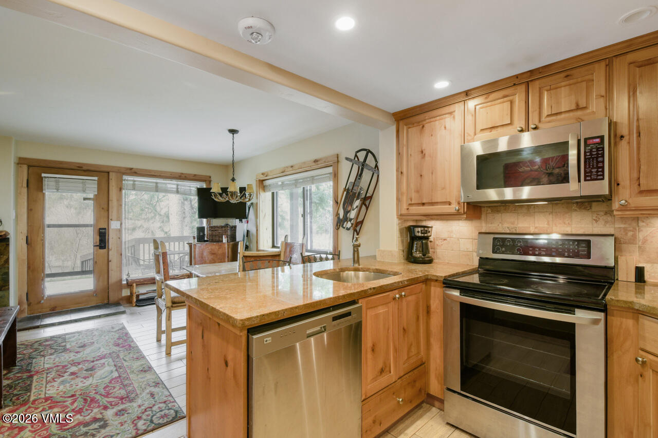 4600 Vail Racquet Club Drive, Unit 4 Vail, CO 81657 - Photo 3 of 15 Kitchen (2)