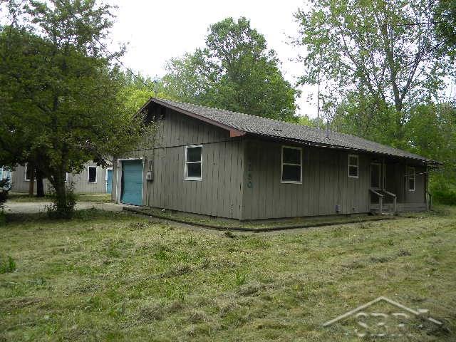 4250 West Saginaw Road Coleman, MI 48618 - Photo 2 of 21 31394306-1.JPG