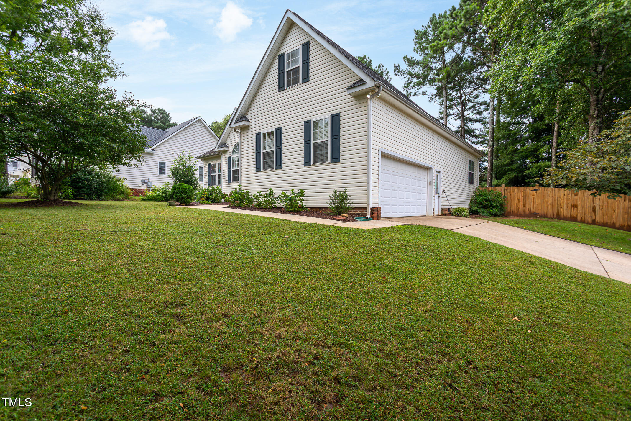 600 Middle Bridge Road Wake Forest, NC 27587 - Photo 3 of 39 2 Car Garage