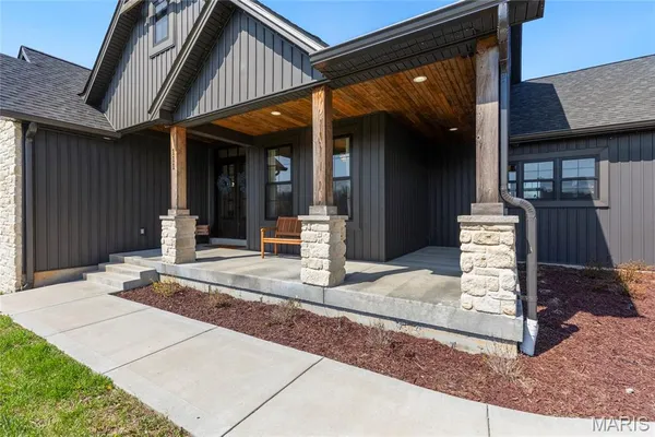 $1,000,000 | 111 Kentucky Derby Drive, Foristell, MO 63348