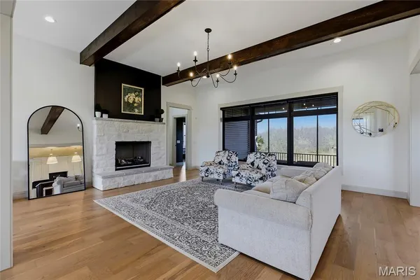 $1,000,000 | 111 Kentucky Derby Drive, Foristell, MO 63348