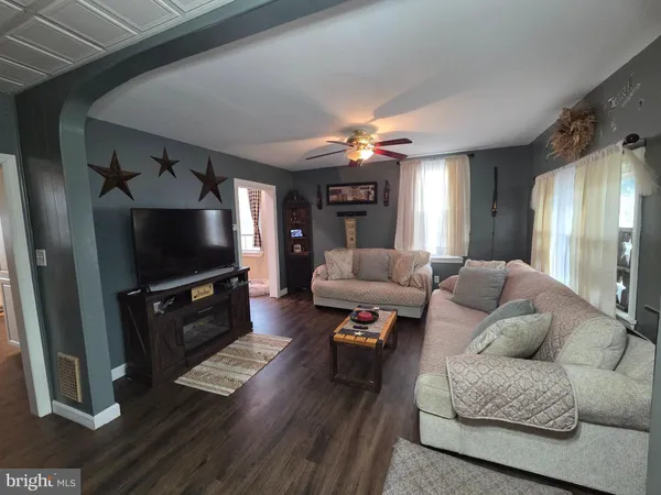 $139,500 | 29 East Milford Street, Mount Union, PA 17066