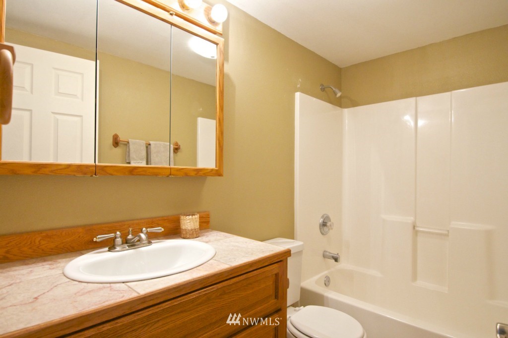 205 Fort Casey Road Coupeville, WA 98239 - Photo 16 of 25 Gallery Image 16