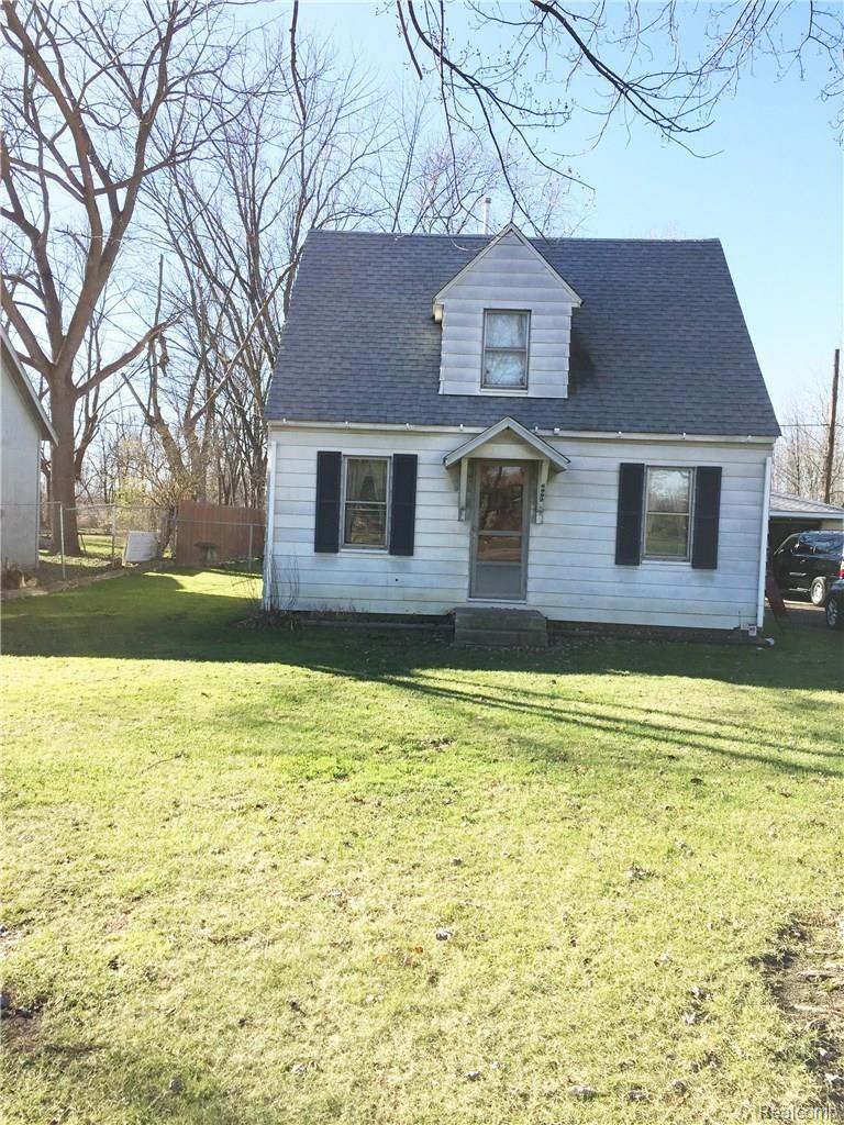 6992 Haggerty Road Belleville, MI 48111 - Photo 1 of 12 This is a wonderful area of homes on larger lots.