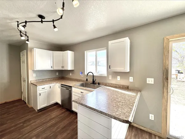 $2,350 | 2234 Meadowlark Lane, Pueblo, CO 81008