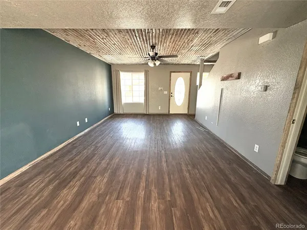 $2,350 | 2234 Meadowlark Lane, Pueblo, CO 81008