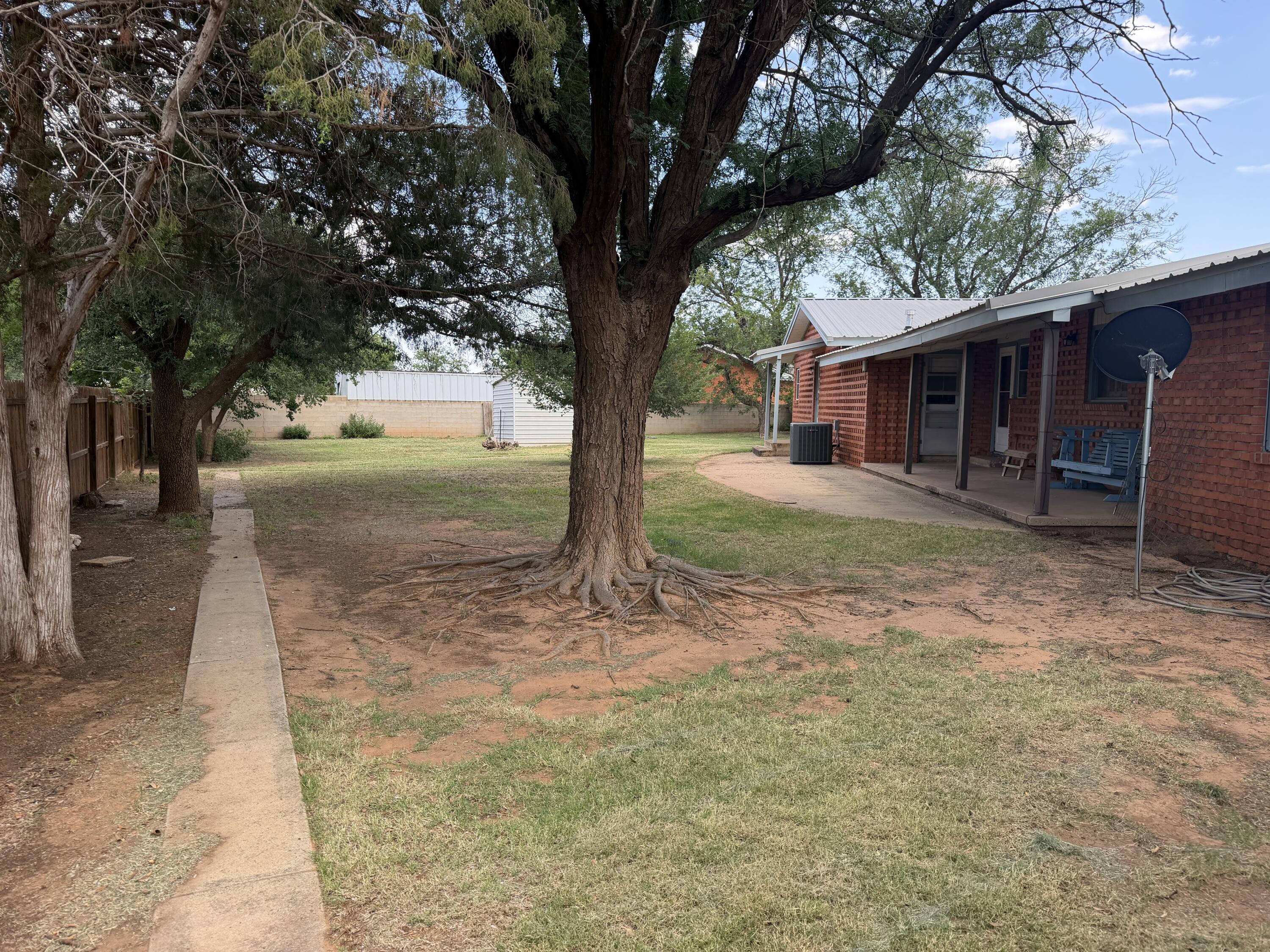 308 North 20th Street Lamesa, TX 79331 - Photo 36 of 42 IMG_6139