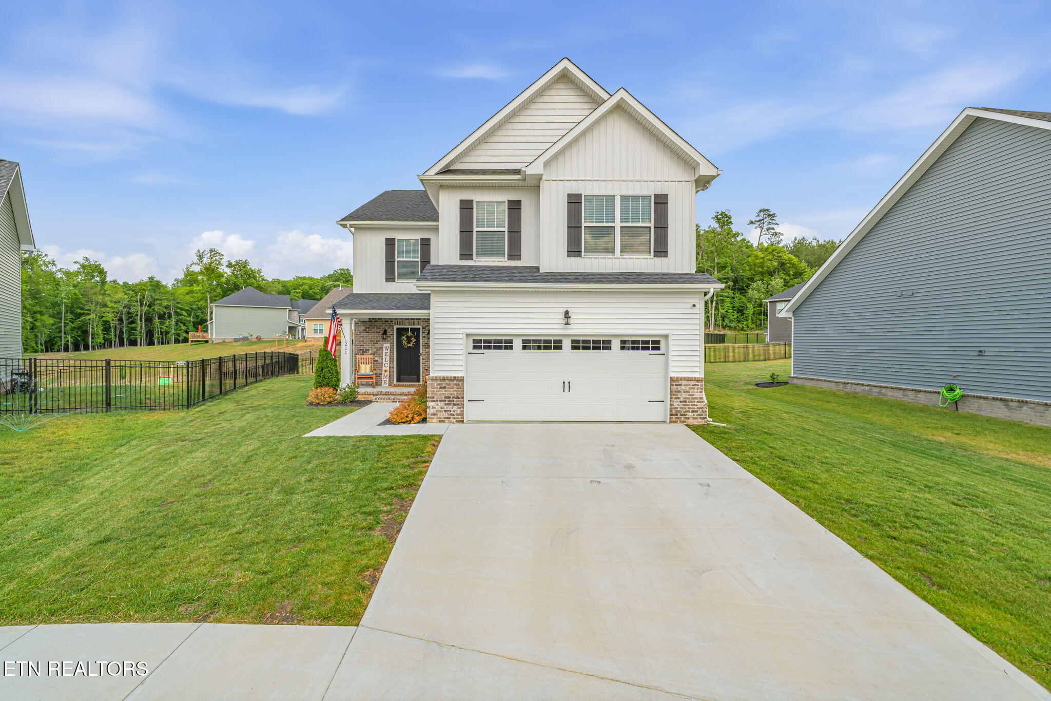 211 Queenberry Street Oak Ridge, TN 37830 - Photo 3 of 58 1-web-or-mls-211 Queenberry Street-42