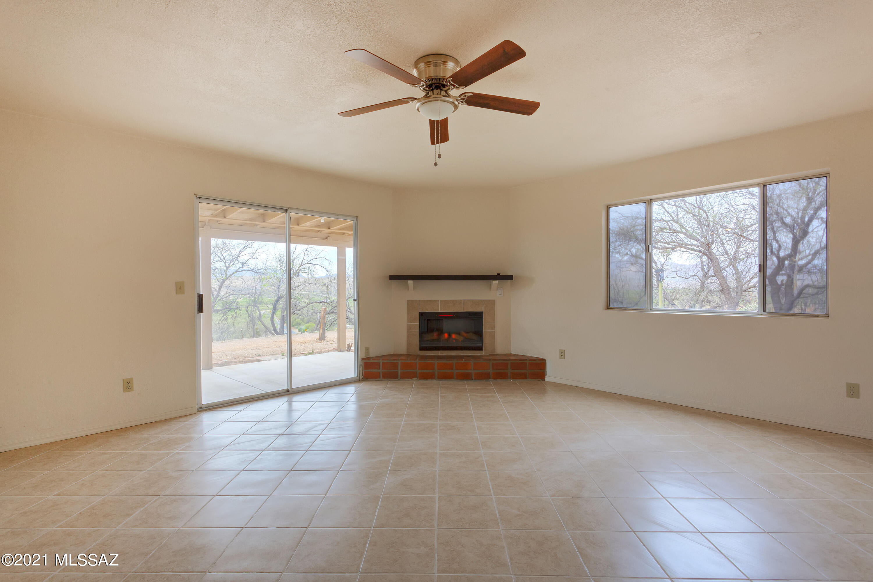 1627 Bufeo Court Rio Rico, AZ 85648 - Photo 4 of 26