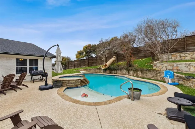 $4,950 | 240 Paint Pony Trail North, Fort Worth, TX 76108