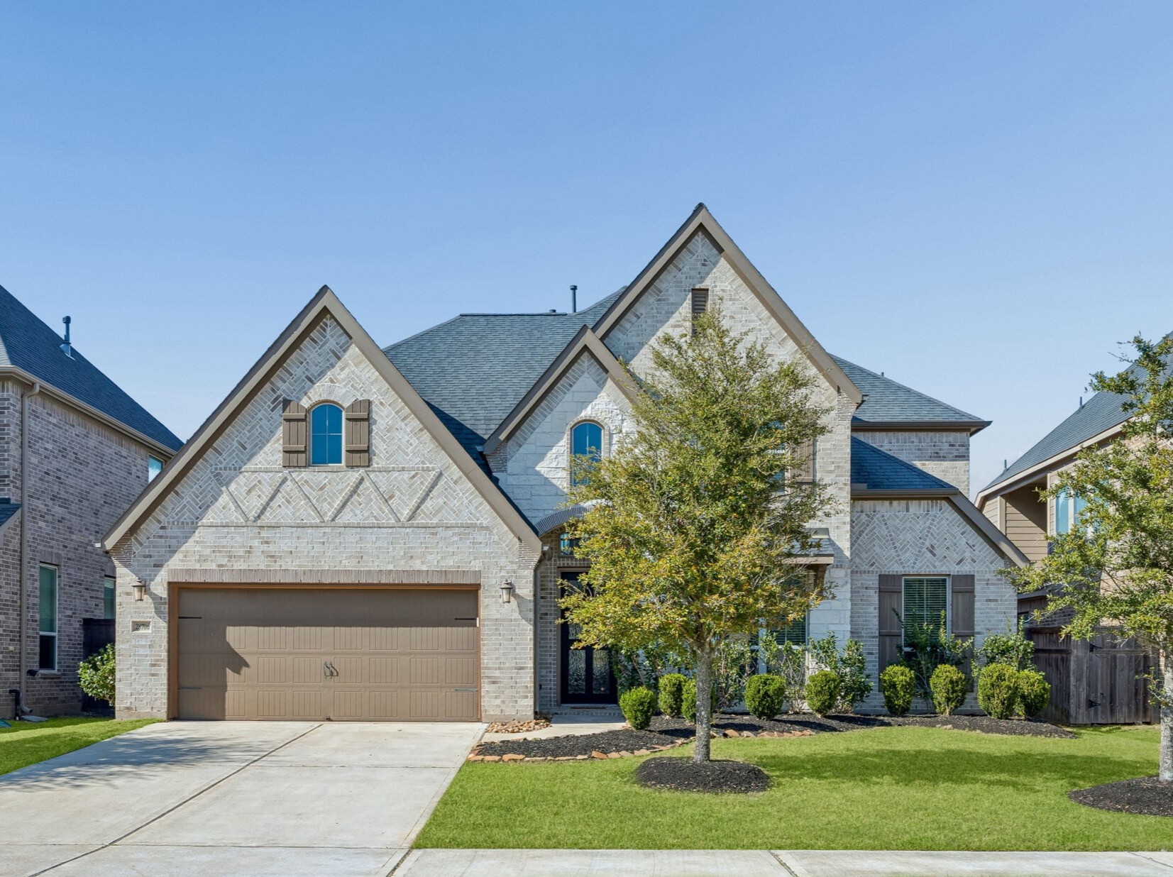 Welcome to 28706 Casen Ranch Lane! This magnificent two-story estate by Perry Homes features striking architectural character and professional landscaping on a sprawling subdivision lot. This grand residence includes an oversized three-car garage and lake views.