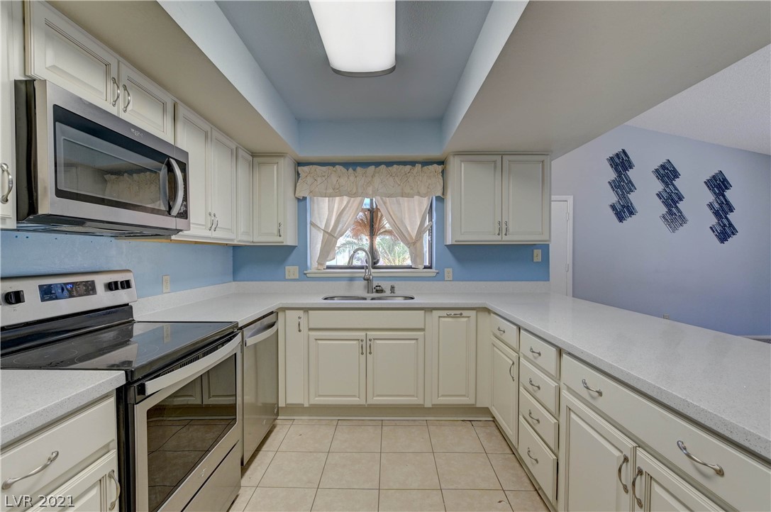 6436 West Pearcrest Road Las Vegas, NV 89108 - Photo 11 of 33 Gallery Image 11