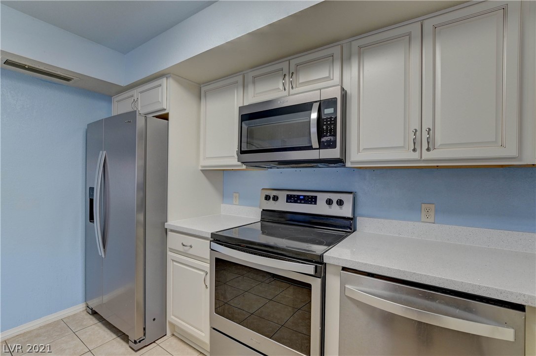 6436 West Pearcrest Road Las Vegas, NV 89108 - Photo 13 of 33 Gallery Image 13
