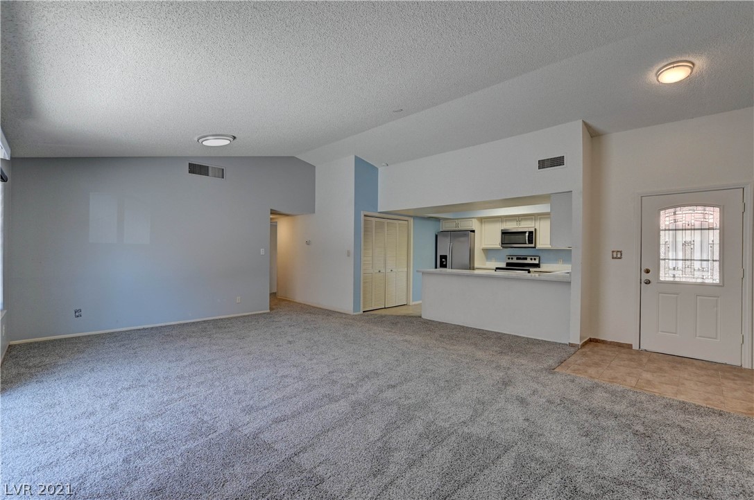 6436 West Pearcrest Road Las Vegas, NV 89108 - Photo 5 of 33 Gallery Image 5