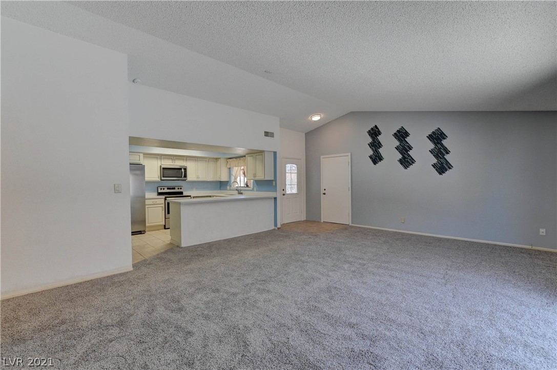 6436 West Pearcrest Road Las Vegas, NV 89108 - Photo 6 of 33 Gallery Image 6