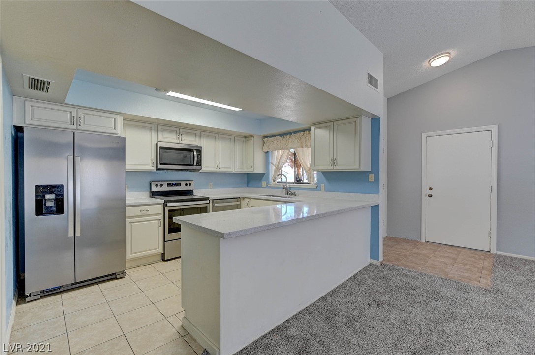 6436 West Pearcrest Road Las Vegas, NV 89108 - Photo 8 of 33 Gallery Image 8