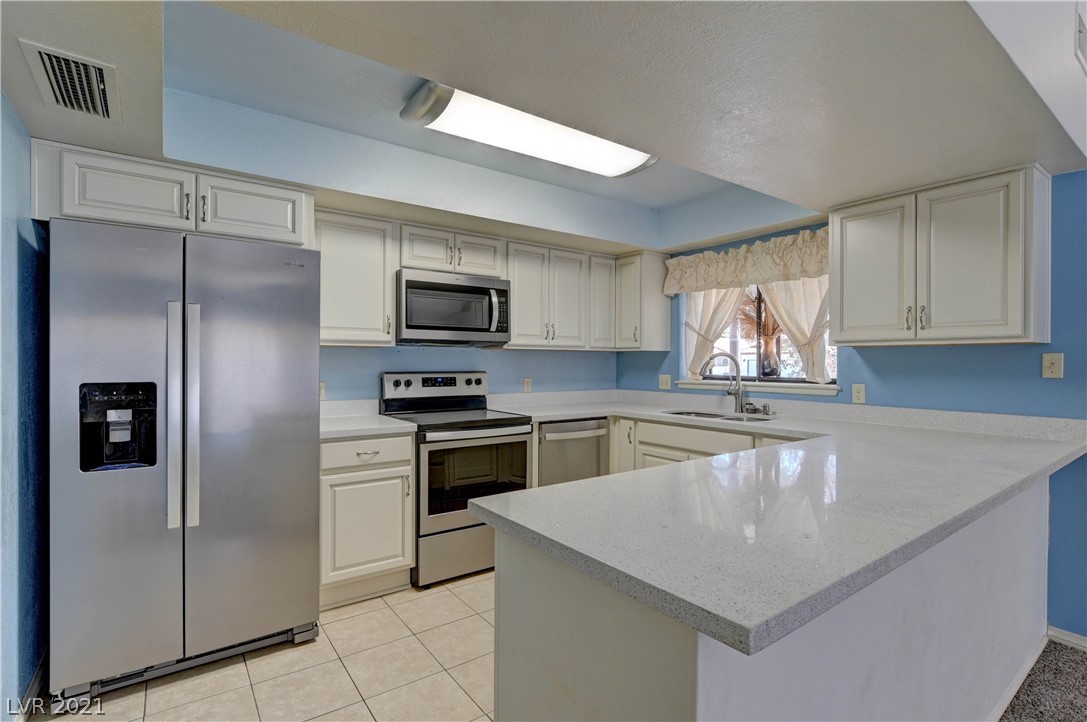 6436 West Pearcrest Road Las Vegas, NV 89108 - Photo 9 of 33 Gallery Image 9