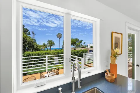 $3,650,000 | 308 Glenmont Drive, Solana Beach, CA 92075