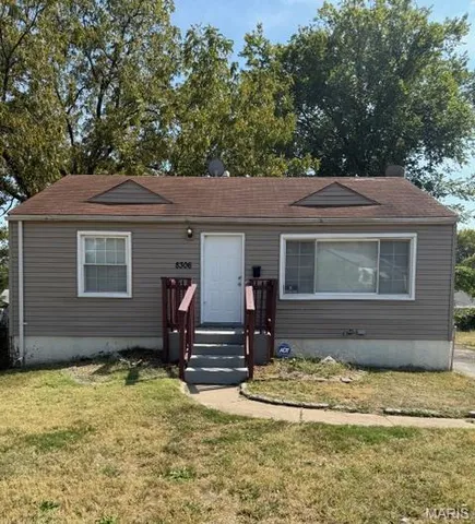 $119,900 | 8306 Whitewater Drive, Berkeley, MO 63134