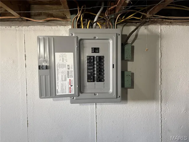 $119,900 | 8306 Whitewater Drive, Berkeley, MO 63134