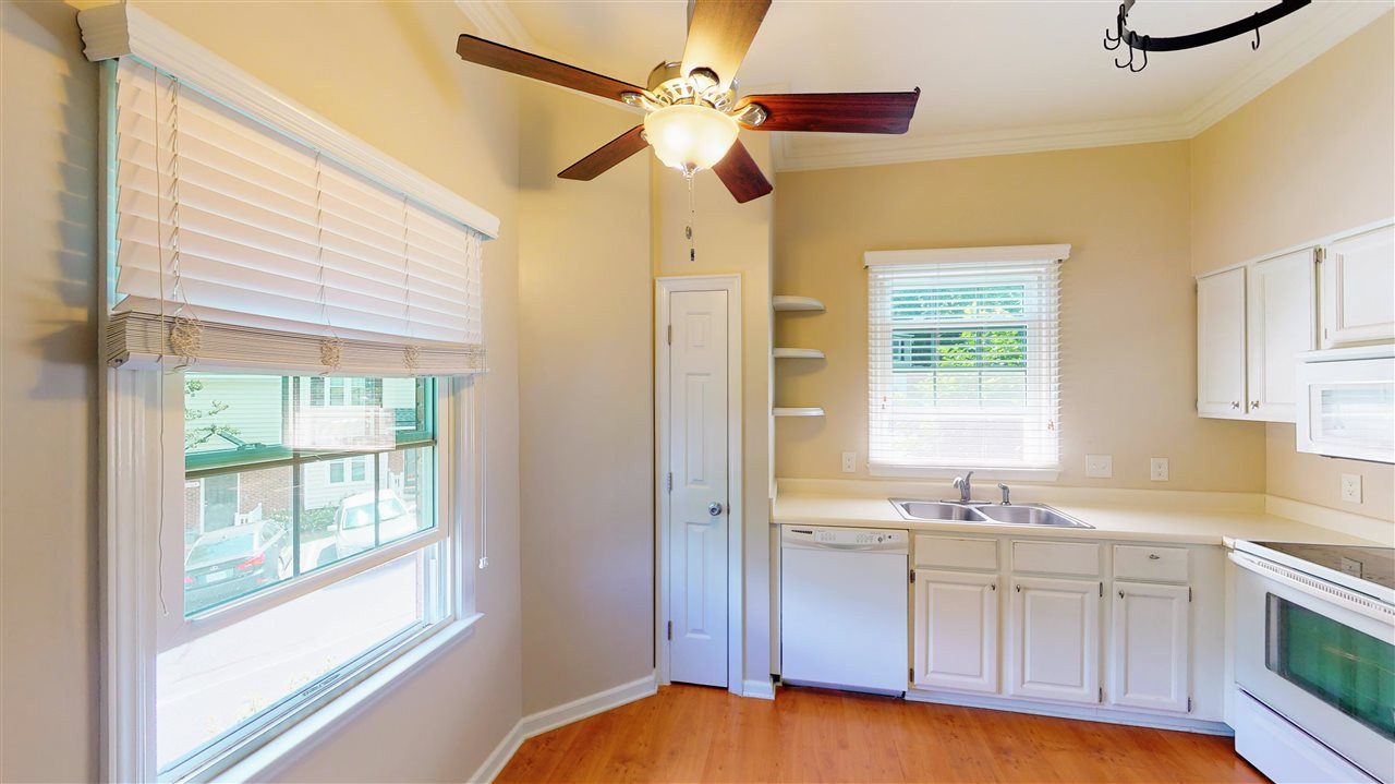 6100 Highcastle Court Raleigh, NC 27613 - Photo 8 of 23 Kitchen