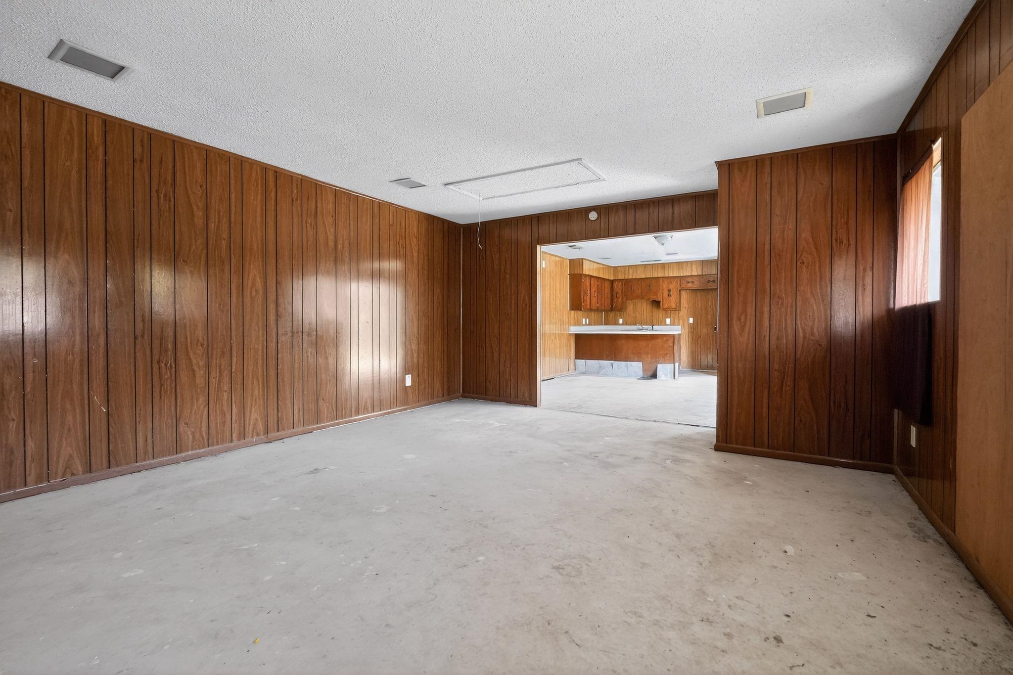 3220 Christine Road Memphis, TN 38118 - Photo 20 of 35 a view of an empty room with a kitchen