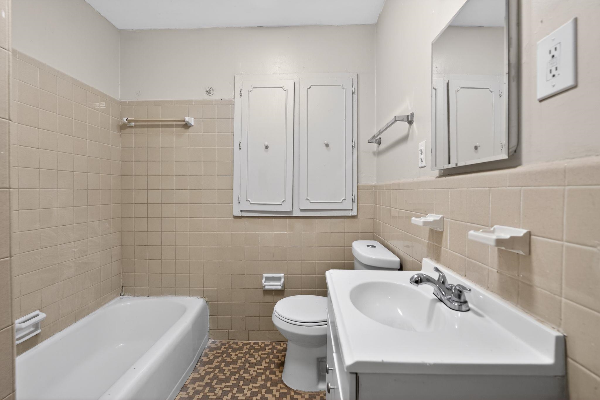 3220 Christine Road Memphis, TN 38118 - Photo 30 of 35 a bathroom with a sink a toilet and shower