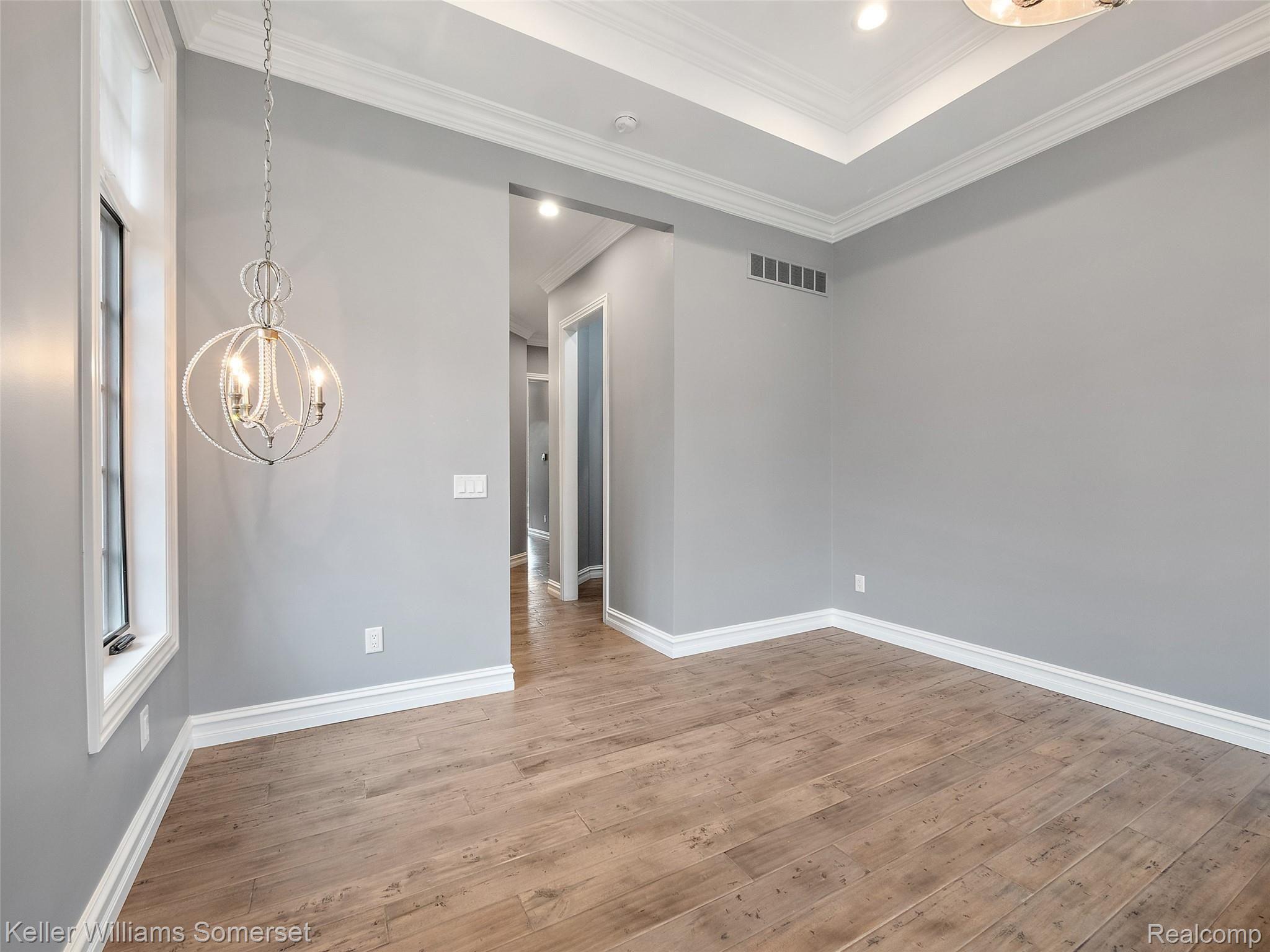 6097 Evanswood Road Troy, MI 48085 - Photo 43 of 86 37.jpg