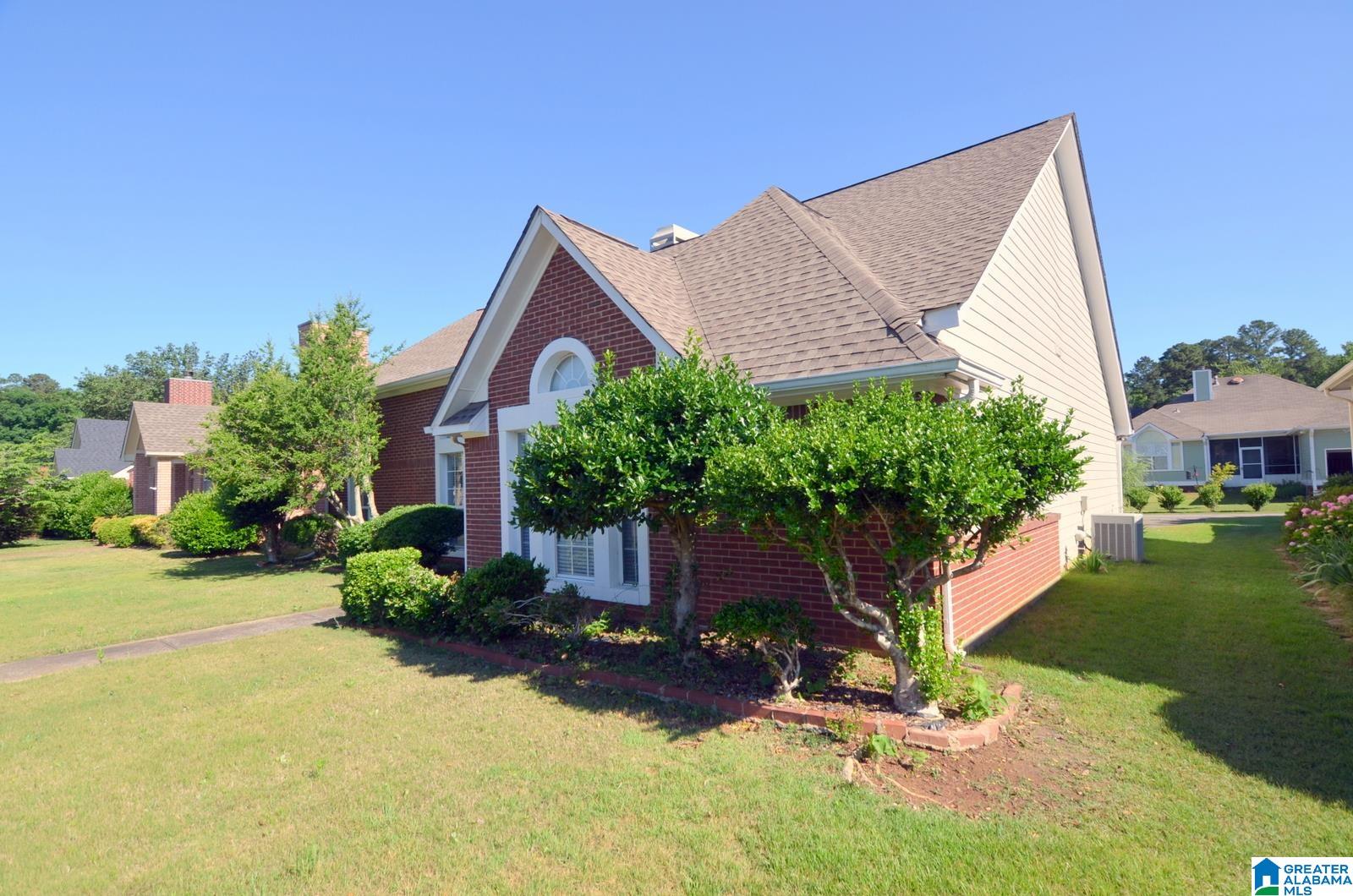 124 Braxton Way Pelham, AL 35124 - Photo 3 of 39