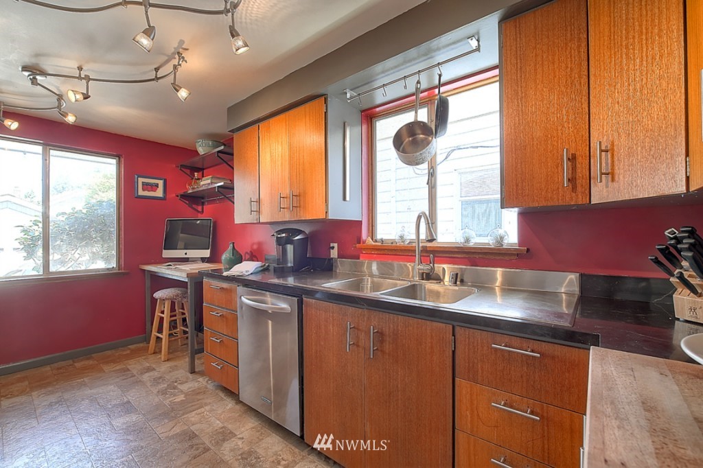 1808 North 46th Street Seattle, WA 98103 - Photo 8 of 24 Gallery Image 8